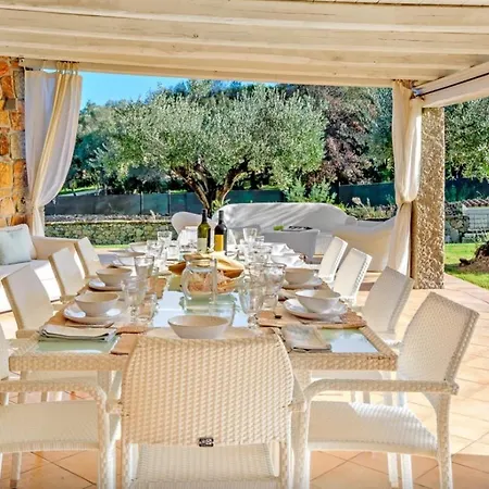 Spacious And Well Equipped Villa With Private Pool Villa