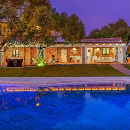 Spacious And Well Equipped Villa With Private Pool