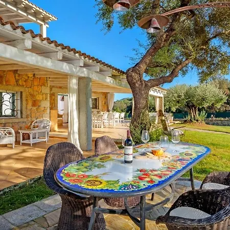 Spacious And Well Equipped Villa With Private Pool Villa