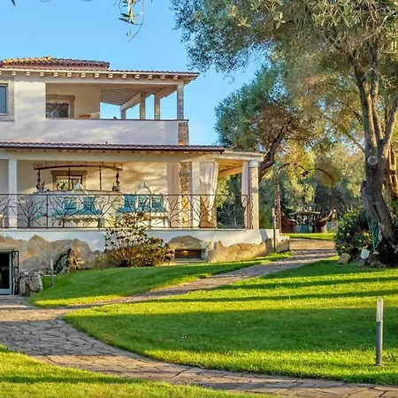 Spacious And Well Equipped Villa With Private Pool Villa Arzachena