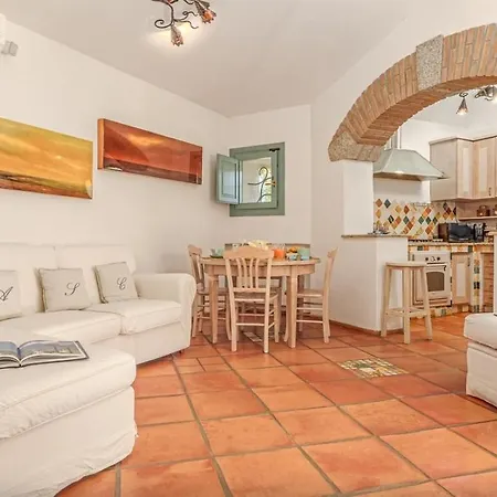Villa Spacious And Well Equipped Villa With Private Pool